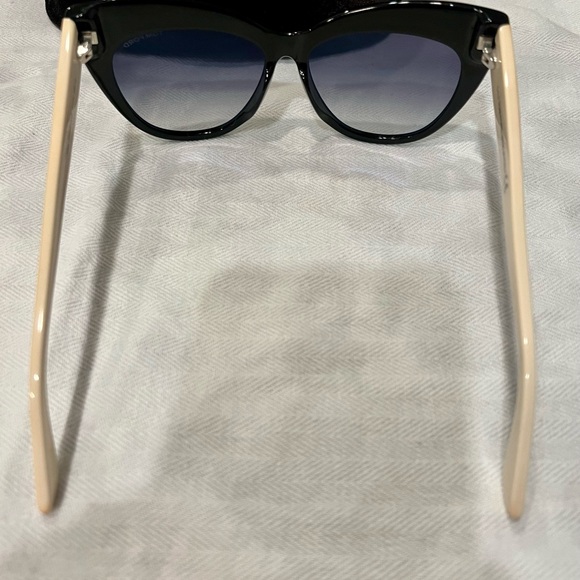 Tom Ford Nika Sunglasses - Picture 2 of 9